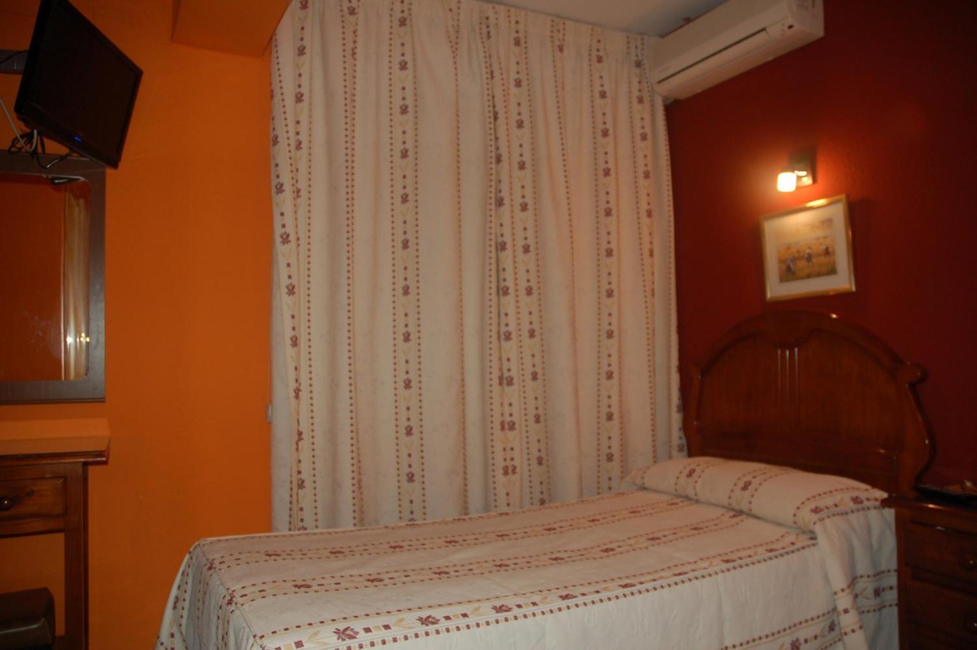 Hostal Residencia Castilla Cuenca  Luaran gambar